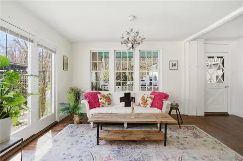 25 Fried Ave, Bristol, RI 02809