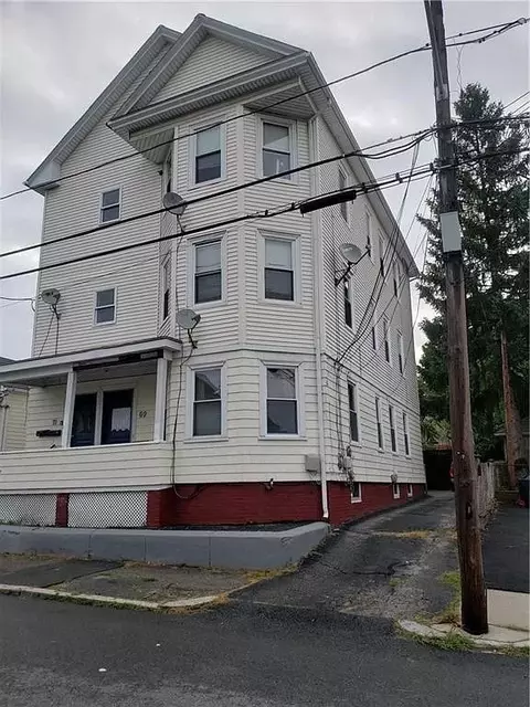 69 Erastus St, Providence, RI 02908