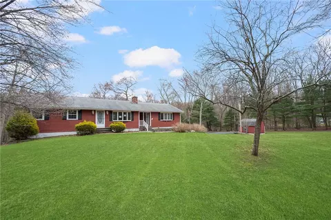 42 Ledge Rd, Coventry, RI 02816 photo 5