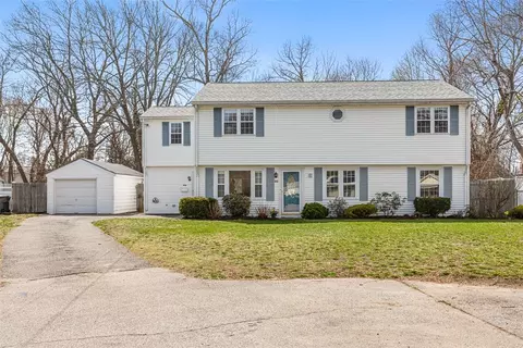 60 Star St, Warwick, RI 02888