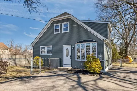 176 Horse Neck Rd, Warwick, RI 02889