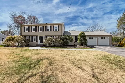 211 Love Ln, Warwick, RI 02886