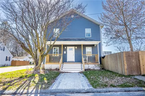 14 S Fairview St, Johnston, RI 02919