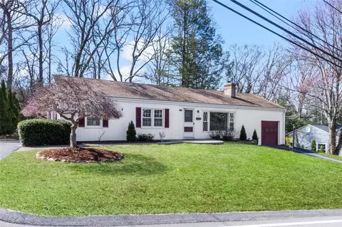 153 Diamond Hill Rd, Warwick, RI 02886