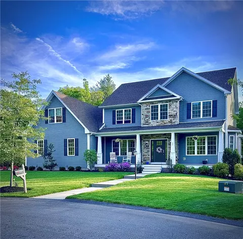 93 Cedar Forest Rd, Smithfield, RI 02917