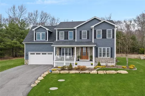 10 Jessica Lee Ct, Coventry, RI 02816