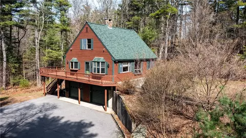 519 Chopmist Hill Rd, Glocester, RI 02814