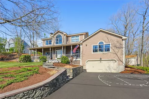 54 Paine Rd, Cumberland, RI 02864