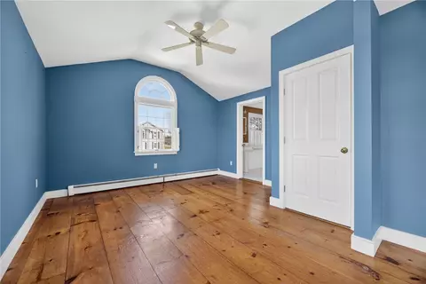 Bedroom - 8 Pasadena Ave, Westerly, RI 02891 photo 3 of 8