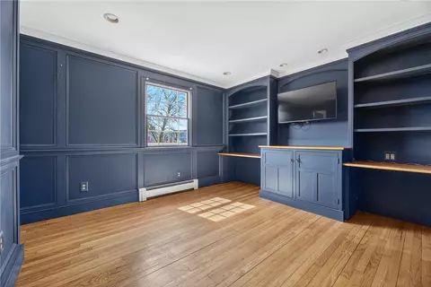 Living - 8 Pasadena Ave, Westerly, RI 02891 photo 8 of 9