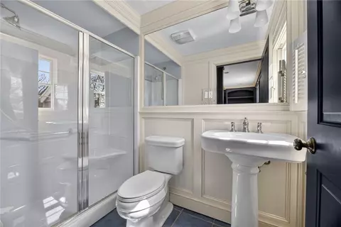 Bath - 8 Pasadena Ave, Westerly, RI 02891 photo 5 of 5