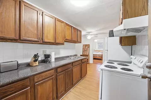 420 Woodward Rd #5, North Providence, RI 02904