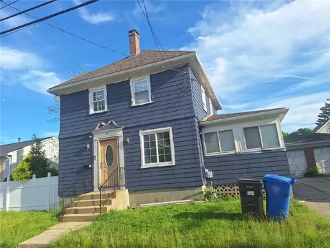 242 Northup St, Cranston, RI 02905