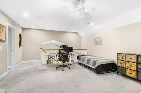 Bedroom - 16 Bailey Brook Ct, Middletown, RI 02842 photo 7 of 12