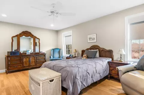 Bedroom - 16 Bailey Brook Ct, Middletown, RI 02842 photo 2 of 12
