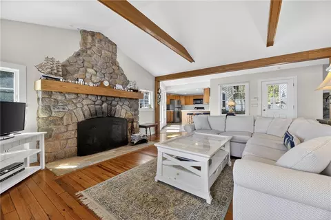 Living - 68 Rossini Rd, Westerly, RI 02891 photo 4 of 5