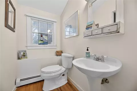 Bath - 68 Rossini Rd, Westerly, RI 02891 photo 2 of 3