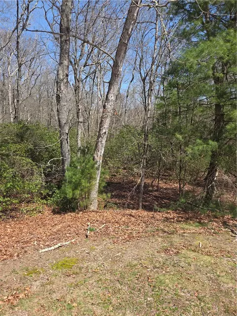 0 Nadia Ct, Hopkinton, RI 02832