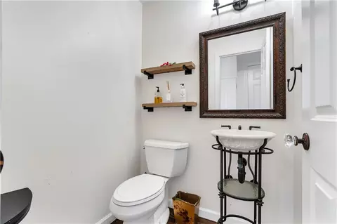 105 Castle Rocks Rd, Warwick, RI 02886 photo 15