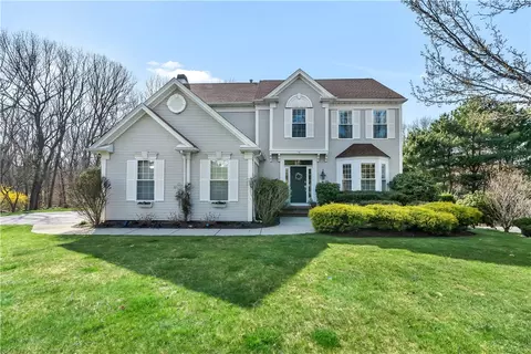 105 Castle Rocks Rd, Warwick, RI 02886