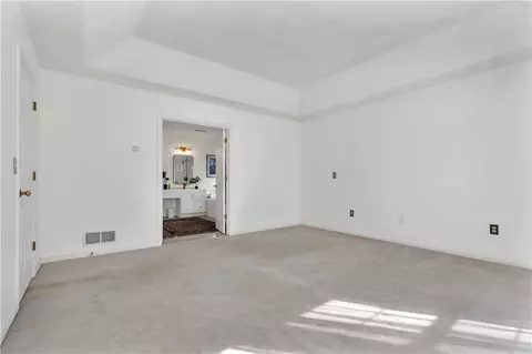 105 Castle Rocks Rd, Warwick, RI 02886 photo 18
