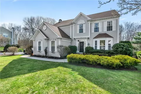 105 Castle Rocks Rd, Warwick, RI 02886 photo 2