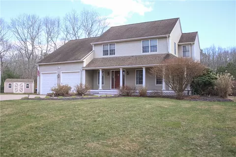 142 Sand Plains Trl, South Kingstown, RI 02879
