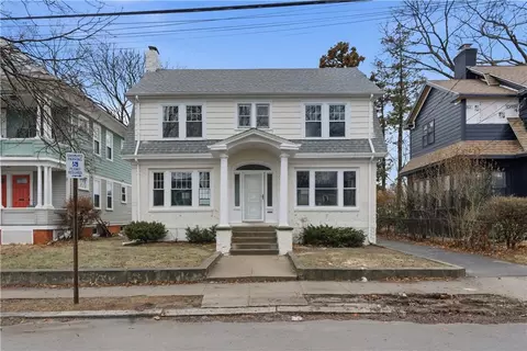 104 Woodbine St, Providence, RI 02906