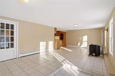 Living - 155 Beechwood Trl, Exeter, RI 02822 photo 8 of 9