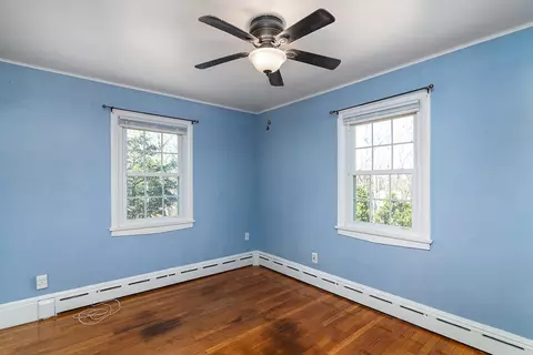 Bedroom - 41 Bruce Ln, Warwick, RI 02886 photo 2 of 6