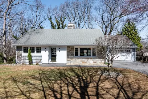 41 Bruce Ln, Warwick, RI 02886
