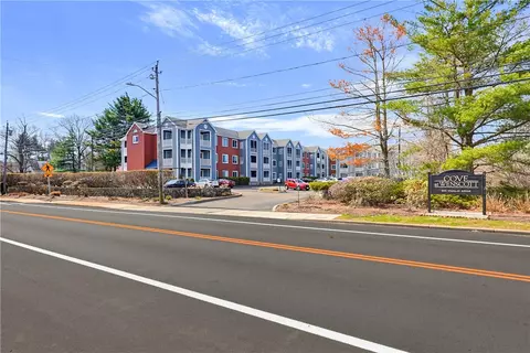 1800 Douglas Ave #327, North Providence, RI 02904