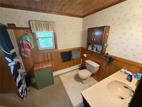 Bath - 66 Cooper Hill Rd, Mapleville, RI 02839 photo 1 of 2