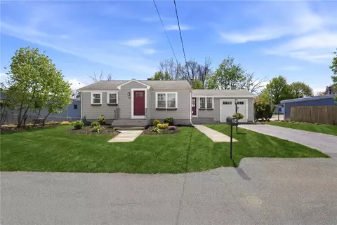 24 Hamilton St, Cumberland, RI 02864