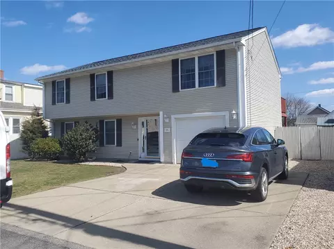 35 Ferncliff Ave, North Providence, RI 02911
