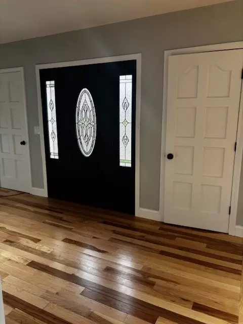 Entry Way - 301 Liberty Rd, Exeter, RI 02822 photo 2 of 5