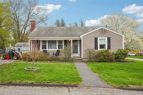87 Evergreen St, Cumberland, RI 02864