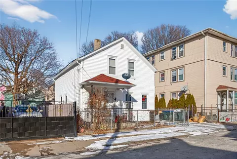 31 Sassafras St, Providence, RI 02907