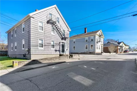 134 Duke St, East Greenwich, RI 02818