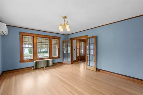Living - 177 High St, Westerly, RI 02891 photo 3 of 4