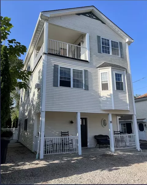 26 Saint James Rd, Narragansett, RI 02882