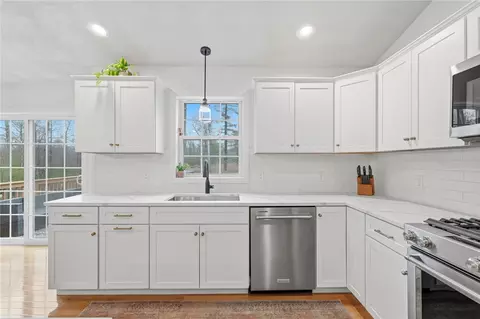 Kitchen - 380 Ledge Rd, Coventry, RI 02816 photo 3 of 4