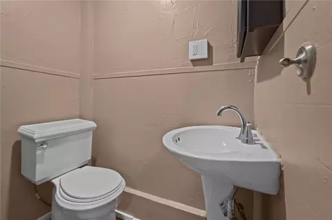 Bath - 752 Social St, Woonsocket, RI 02895 photo 4 of 7