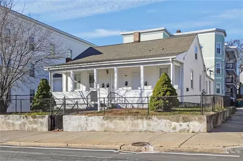 752 Social St, Woonsocket, RI 02895