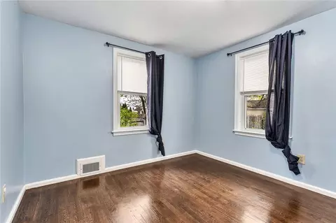 Bedroom - 104 Larkin Ave, Warwick, RI 02886 photo 2 of 2
