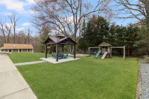 Exterior - 99 Blackstone Ave, Warwick, RI 02889 photo 8 of 14