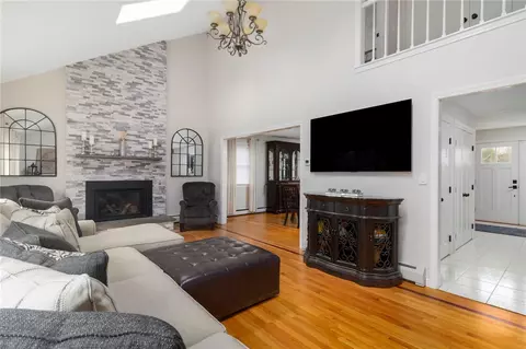 Living - 99 Blackstone Ave, Warwick, RI 02889 photo 1 of 2
