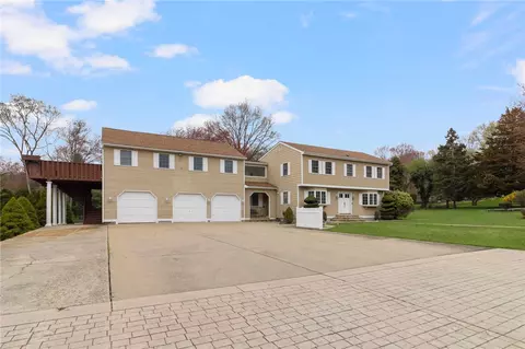 Exterior - 99 Blackstone Ave, Warwick, RI 02889 photo 3 of 14