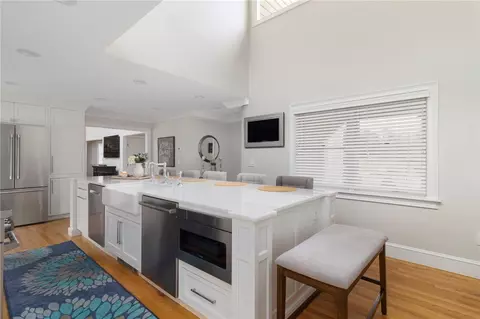 Kitchen - 99 Blackstone Ave, Warwick, RI 02889 photo 4 of 7