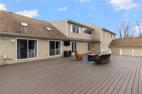 Exterior - 99 Blackstone Ave, Warwick, RI 02889 photo 6 of 14